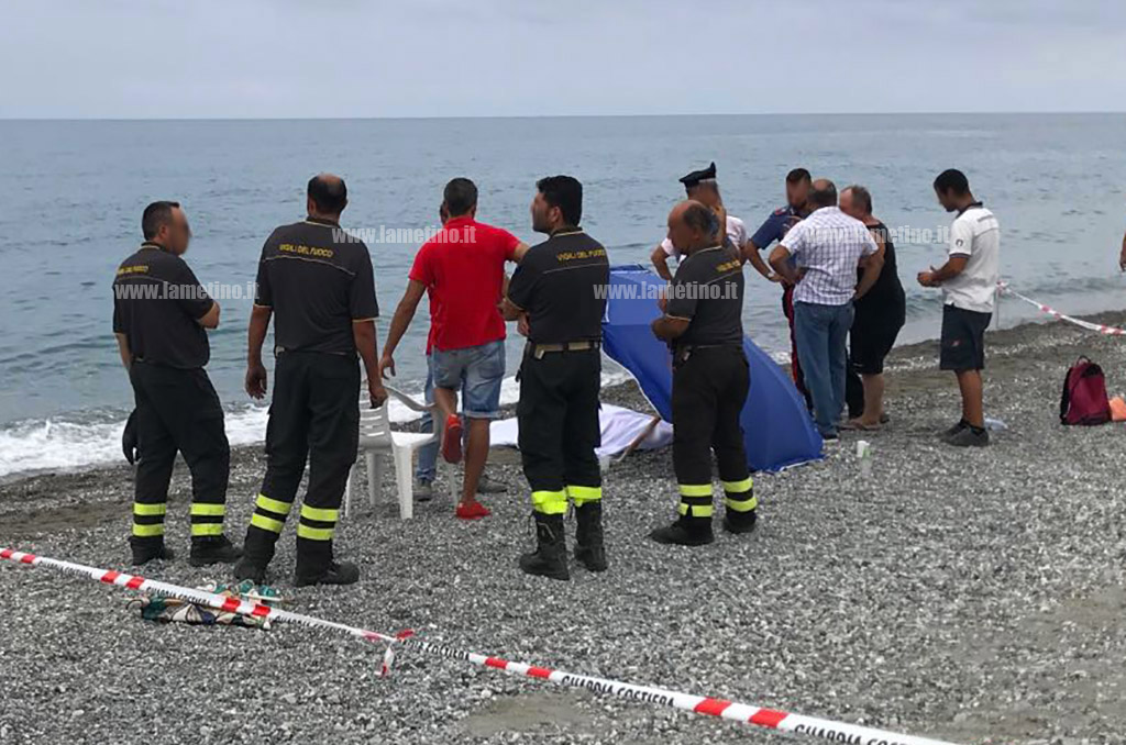 Lamezia Terme, bimbo di 18 mesi annega in piscina gonfiabile Lamezia Terme, bimbo di 18 mesi annega in piscina gonfiabile