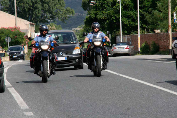 Lamezia Controlli Dei Carabinieri Sulle Strade E Nei Locali Notturni