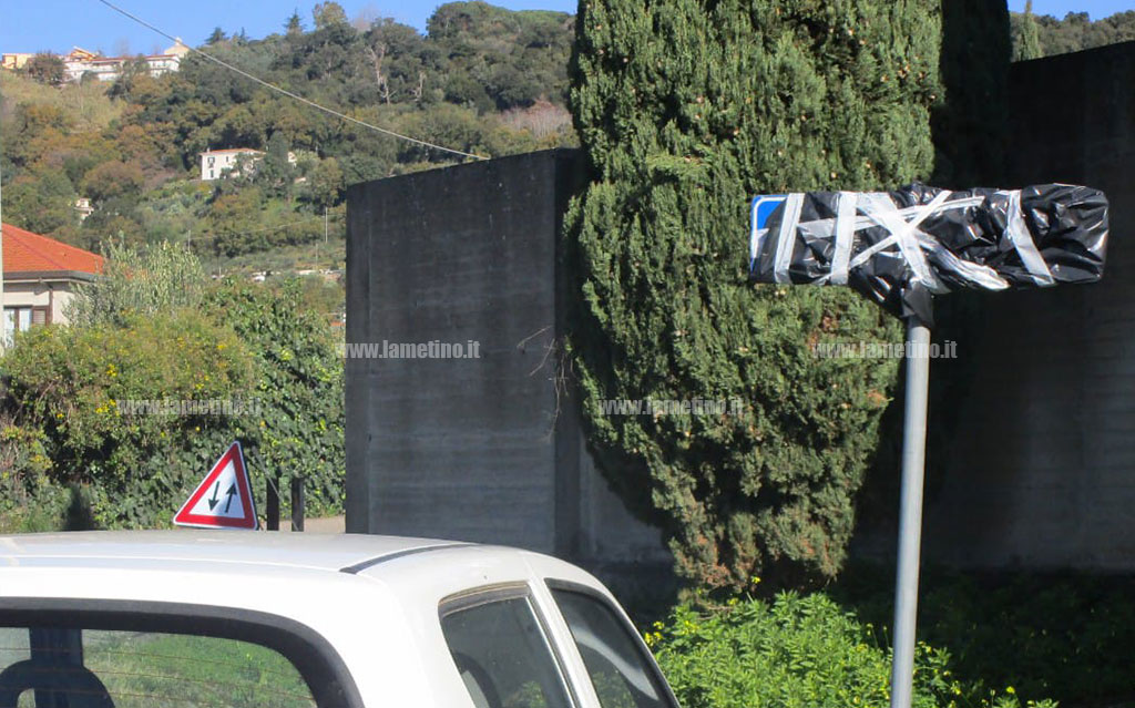 Lamezia Disagi Alla Circolazione Dopo Un Frana Nella Zona Del Cimitero