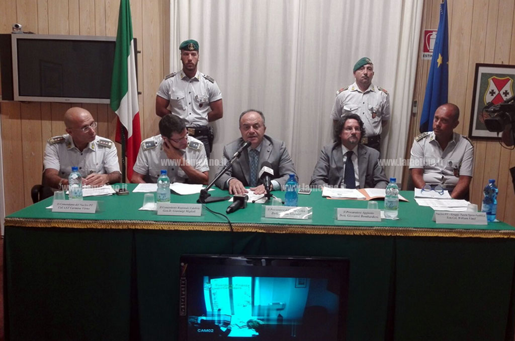 Terremoto all'Asp di Catanzaro, nove indagati: due finiscono agli arresti domiciliari