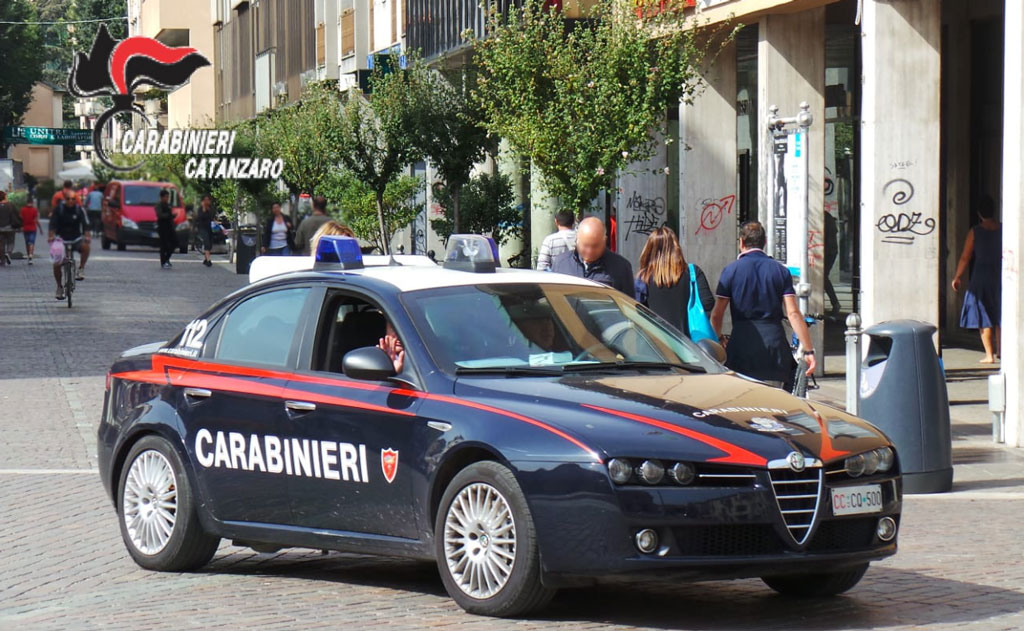 Evade Dagli Arresti Domiciliari Enne Finisce In Carcere A Catanzaro