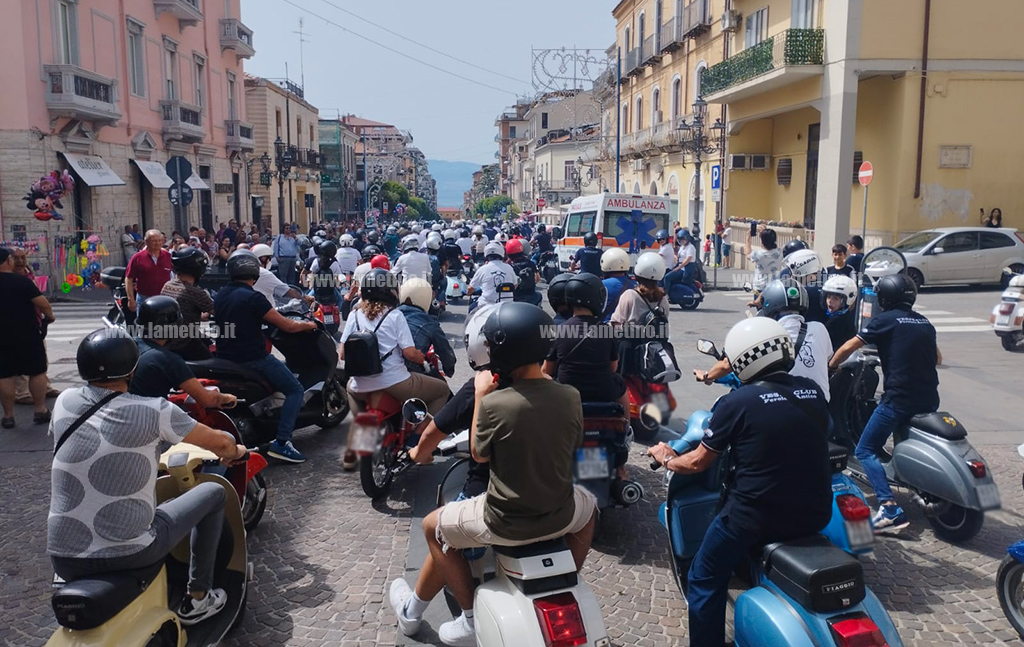 Lamezia Raduno Di Moto E Vespa In Onore Di Sant Antonio Tradizionale