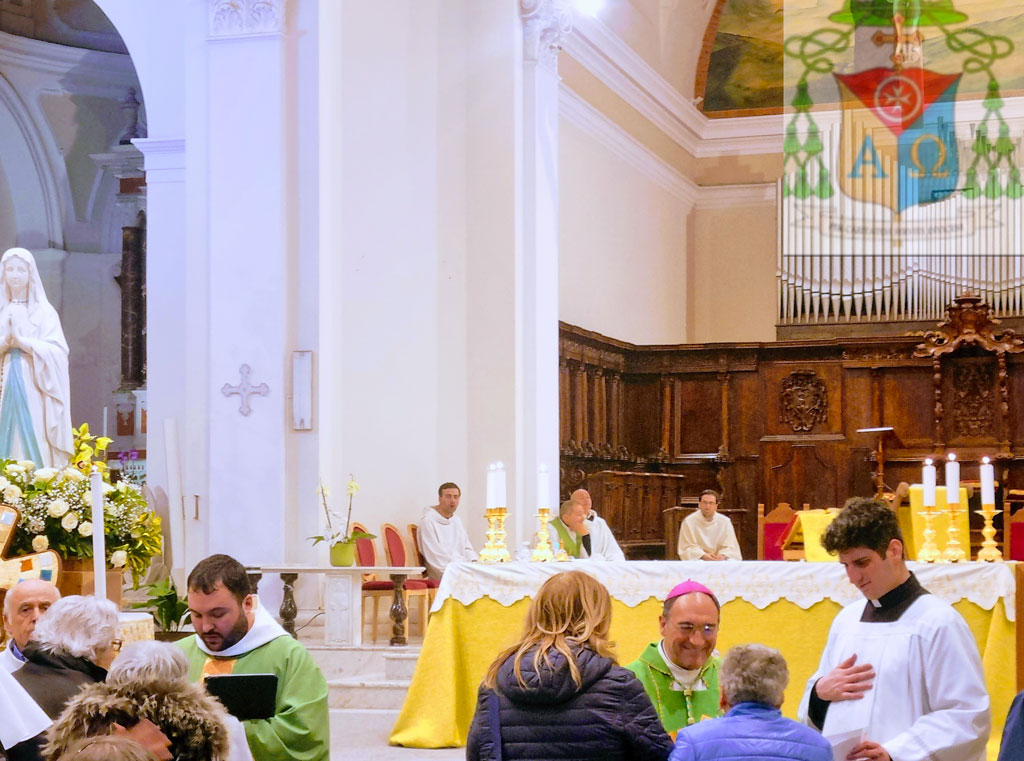 Lamezia Effigie Della Madonna Di Lourdes Portata Da Volontari Unitalsi