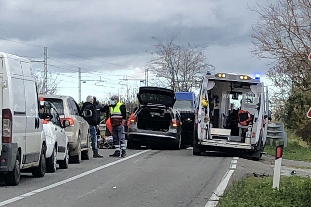 Incidente Stradale Sulla Ss 18 A Gizzeria Un Ferito E Disagi Al