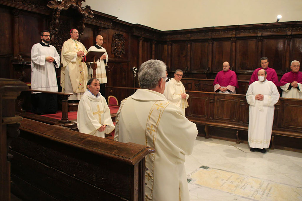 Lamezia Omaggio Floreale Alla Madonna Immacolata In Piazza Ardito Si