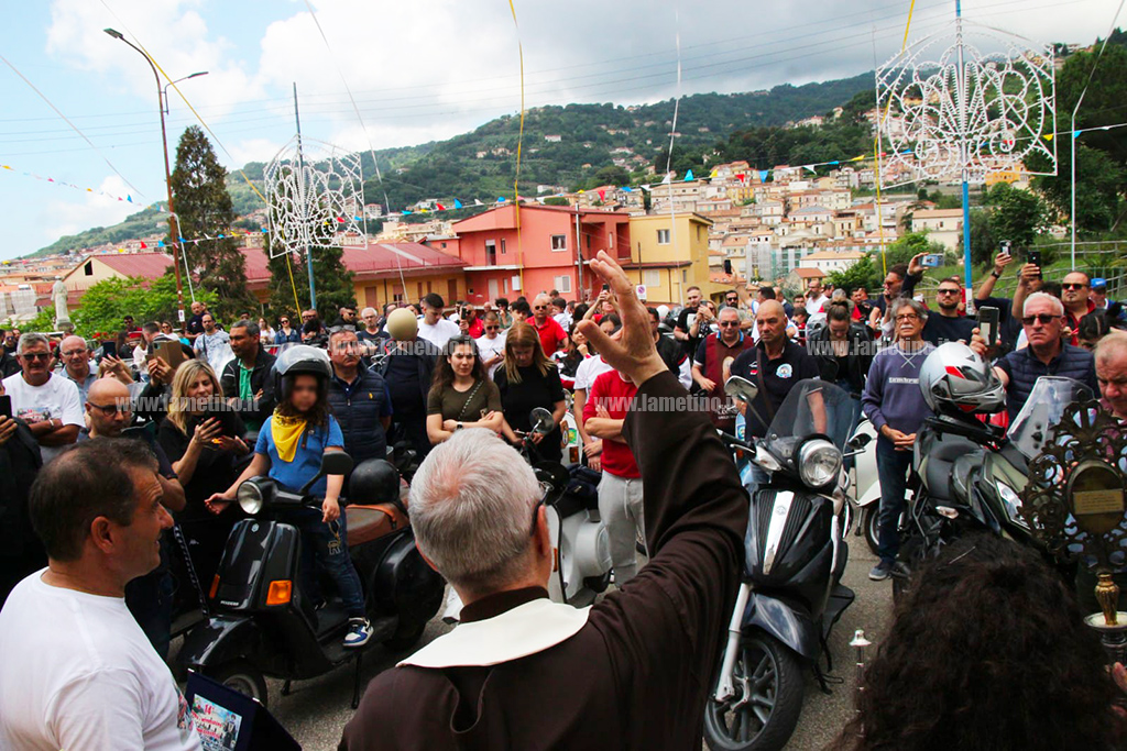 Lamezia Si Rinnova Il Tradizionale Vespa E Moto Raduno In Onore Di