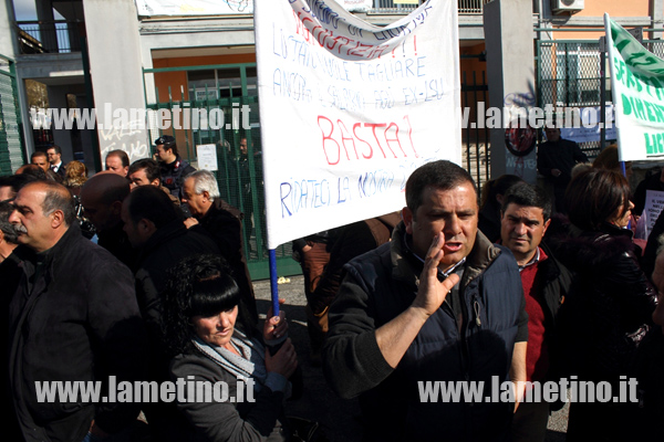 protesta-lavoratori-Ex-Lsu-2014-marz-3.jpg