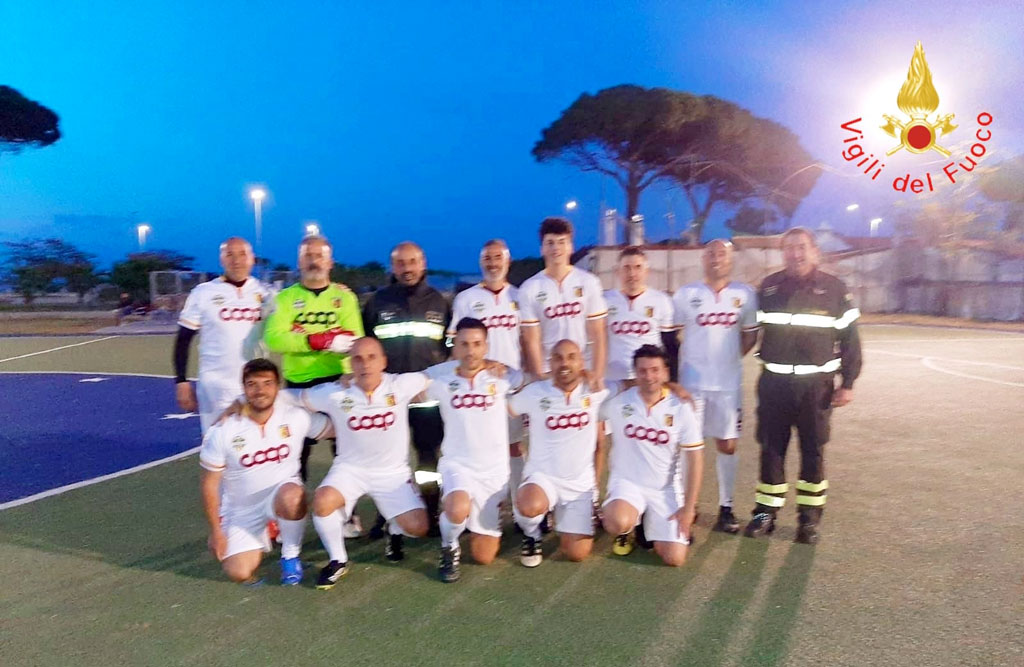 Vigili Del Fuoco Vincono Il Torneo Interforze Santa Barbara Di Calcio