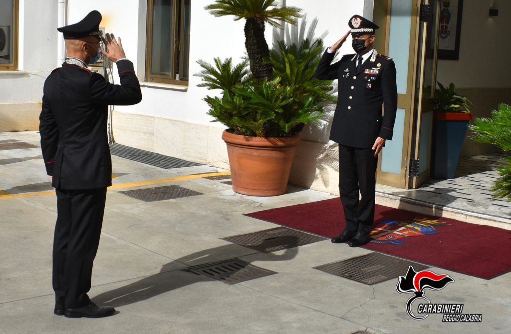 ANDREA-PATERNA-cOMANDANTE-DELLA-LEGIONE-CARABINIERI-CALABRIA_dc461.jpg