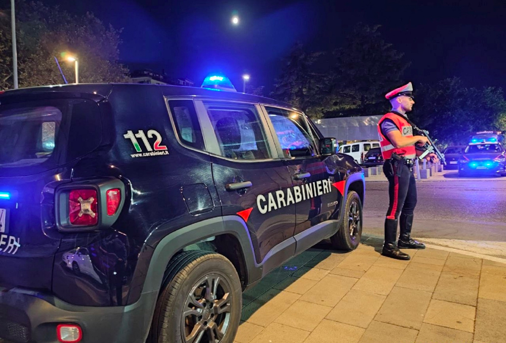 CARABINIERILAMEZIA-SERA-CONTROLLI-ESTATE_e5050.jpg