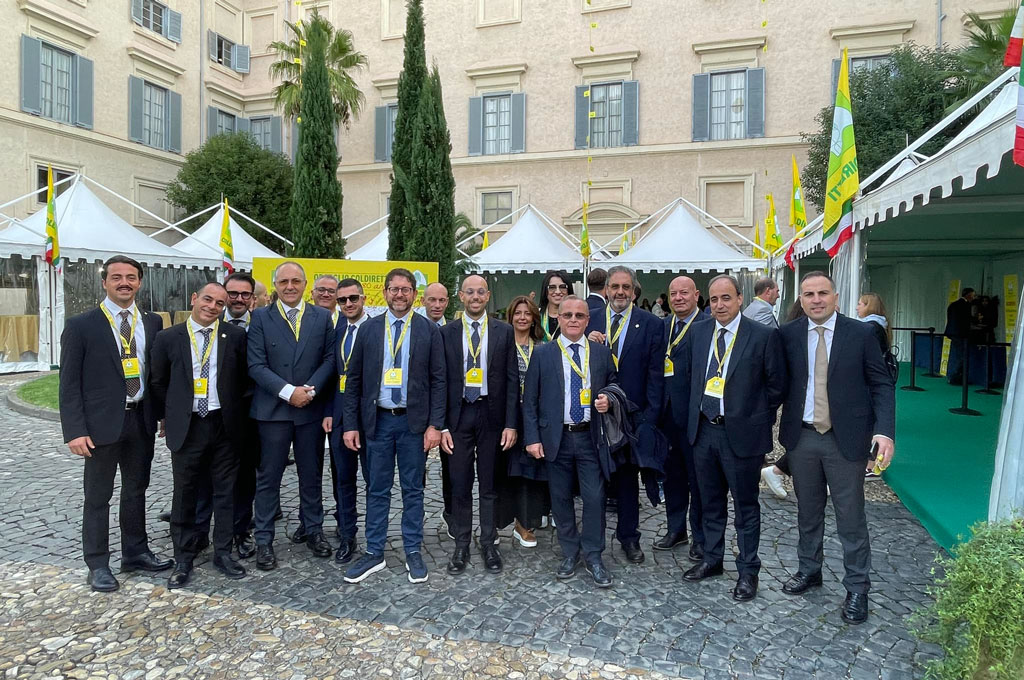 Delegazione-Coldiretti-per-gli-80-anni-dalla-fondazione-di-Coldiretti_2ca2e.jpg