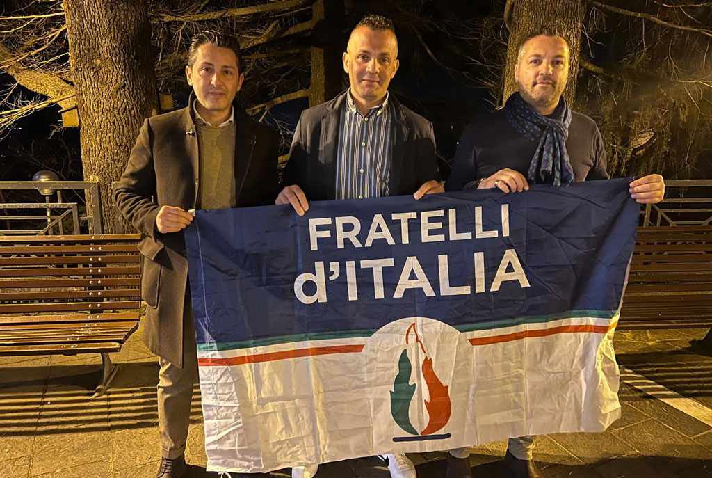 Foto-congresso-cittadino-di-Fratelli-ditalia---Tiriolo_b9718.jpg