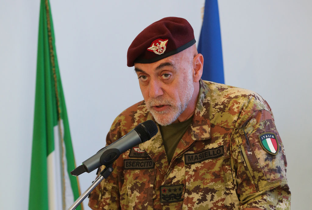 Foto-n-2-Intervento-del-Capo-di-SME-Ge.-C.A.-Carmine-Masiello-al-Comando-Militare-Esercito-Calabria_6249e.jpg