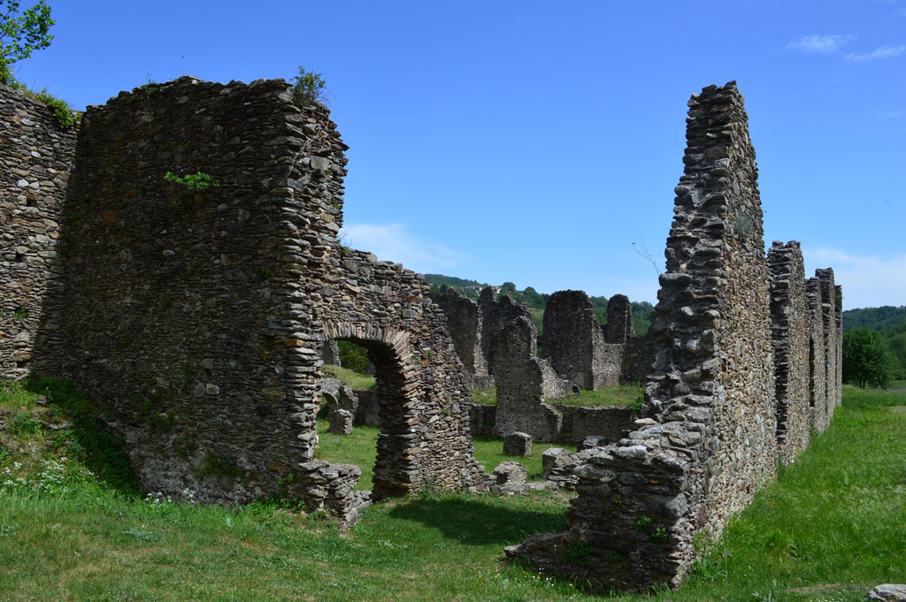 G1985.-Reventino.-Abbazia-Corazzo.-Ph-F.-Bevilacqua_f4c43.jpg