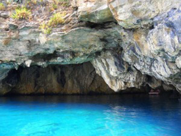 Isola-di-Dino-la-Grotta-Azzurra-OK.jpg