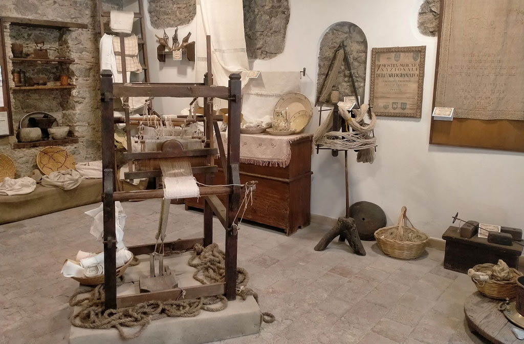 Longobucco-Museo-della-ginestra-FAI_4274e.jpg