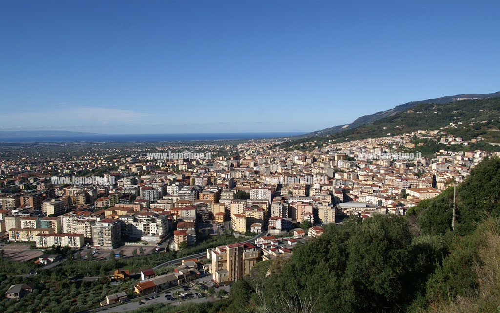 Panoramica-lamezia_2018_ed4e5_44ba4_8cf1d_80ba7_ae7d3_3582d_4242b_c64a0_c11f2_2d817_eb942_0521c_2e6c7_d108e_26d4a_0769c_177e5.jpg