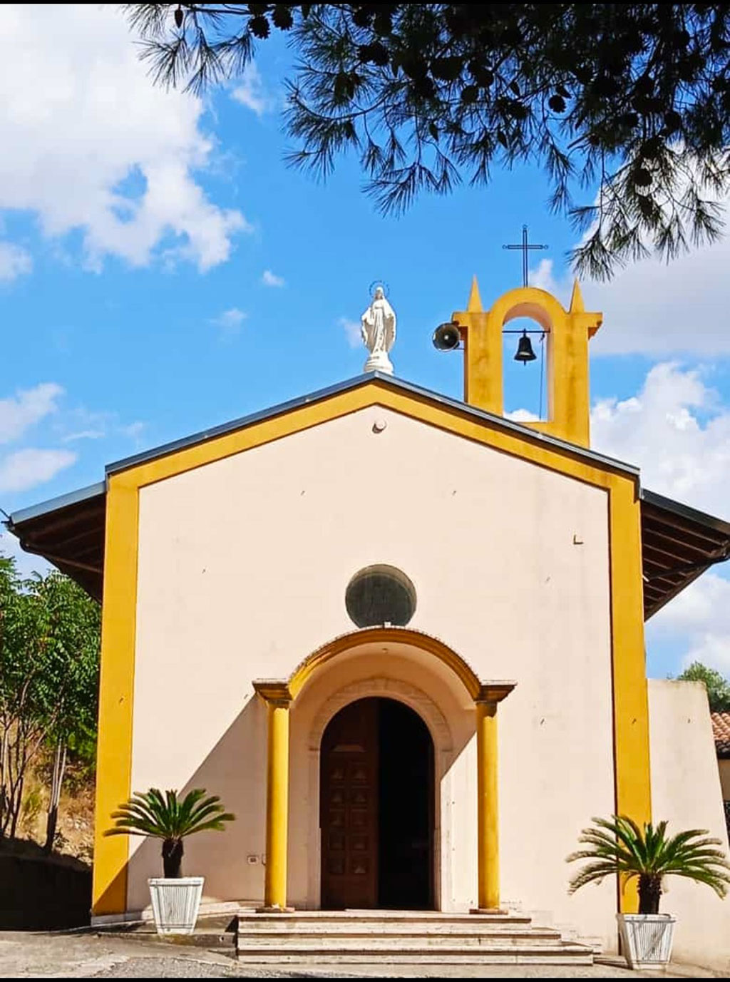 Santuario-Maria-SS.della-Rocca_ecb6b.jpg