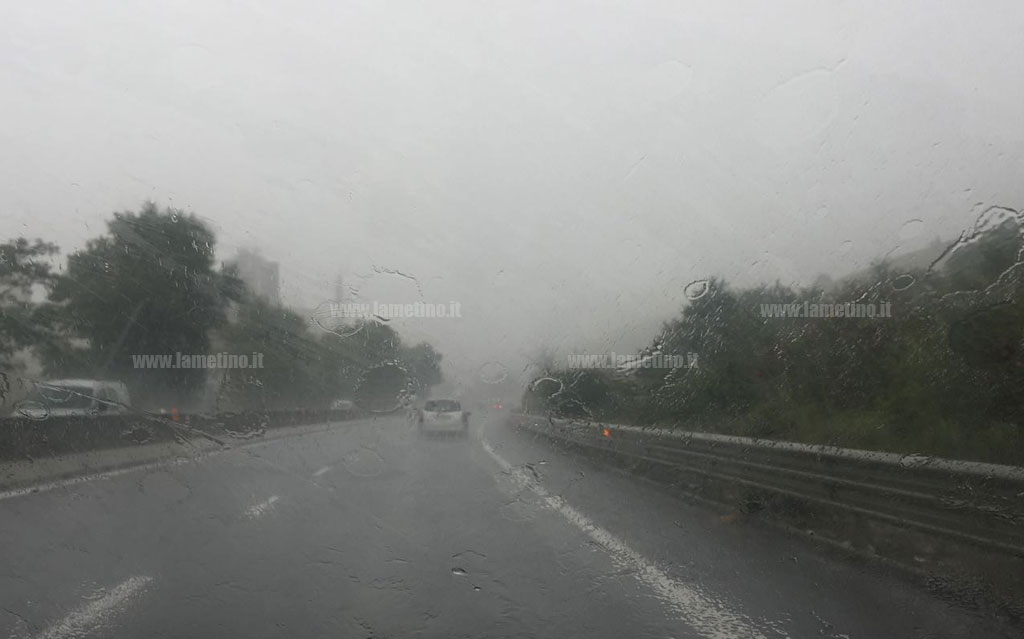 allerta-meteo-pioggia-strada-estate-2018-auto_2ef8b_7acf9_c35e8_31e0b_44c13.jpg