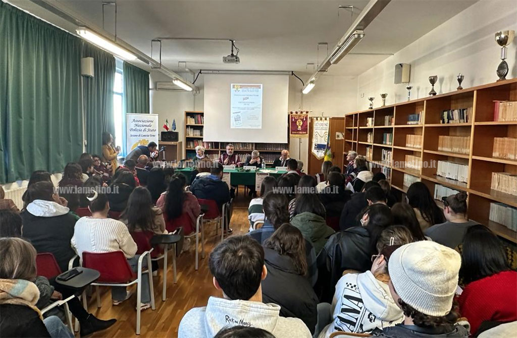 Lamezia, al Liceo classico presentato il calendario sociale 2024