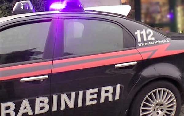 carabinieri-auto-tiriolo_d0cf6_42ca1.jpg