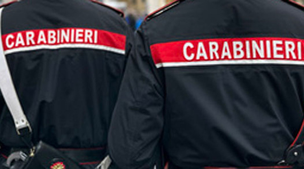 carabinieri-divisia-dietro_f1275_4677e.jpg