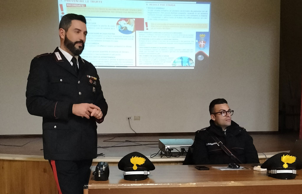 carabinieri54059_f9a68.jpg