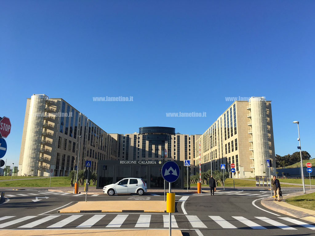 cittadella-regionale-strada_149c9.jpg