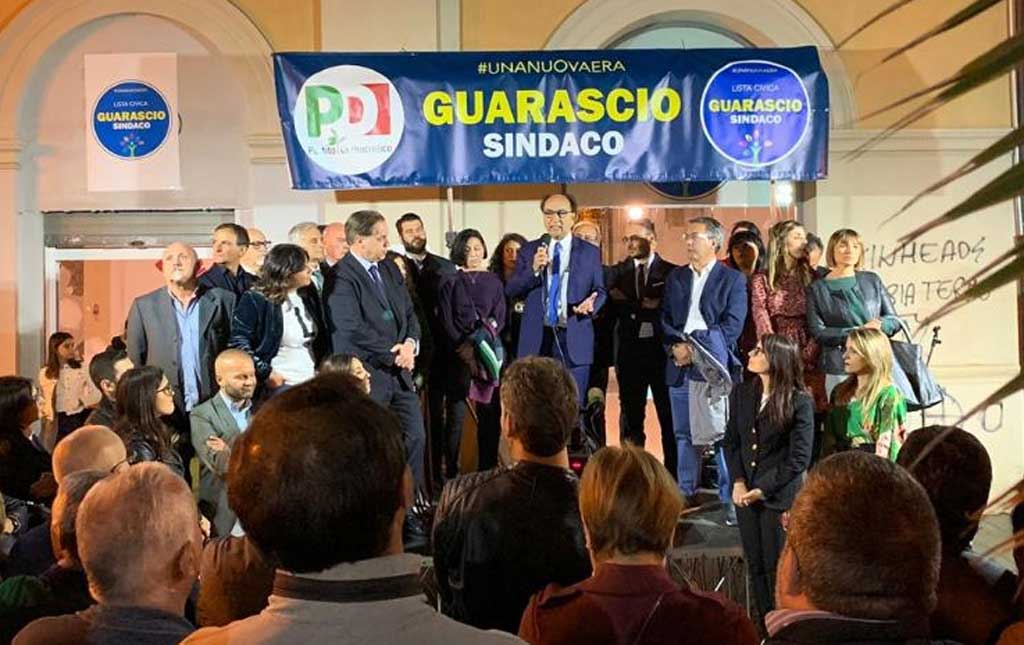 Lamezia, Grande Entusiasmo Su Corso Nicotera Per Eugenio Guarascio E I ...