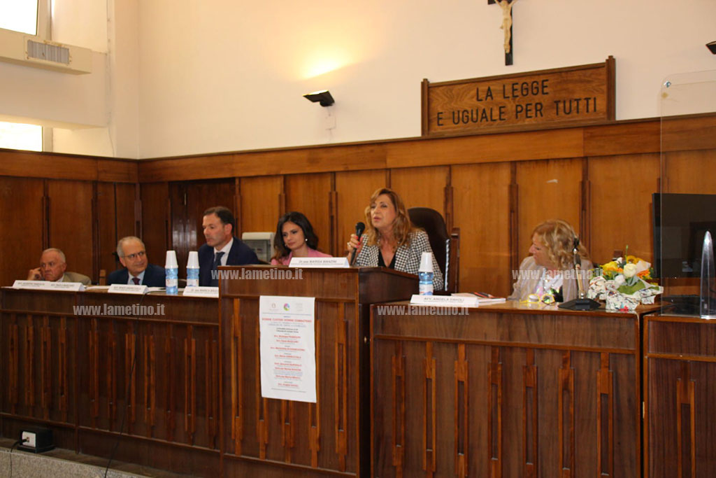 A Lamezia la presentazione del libro Donne custodi-donne combattenti del  magistrato Marisa Manzini - CatanzaroInforma