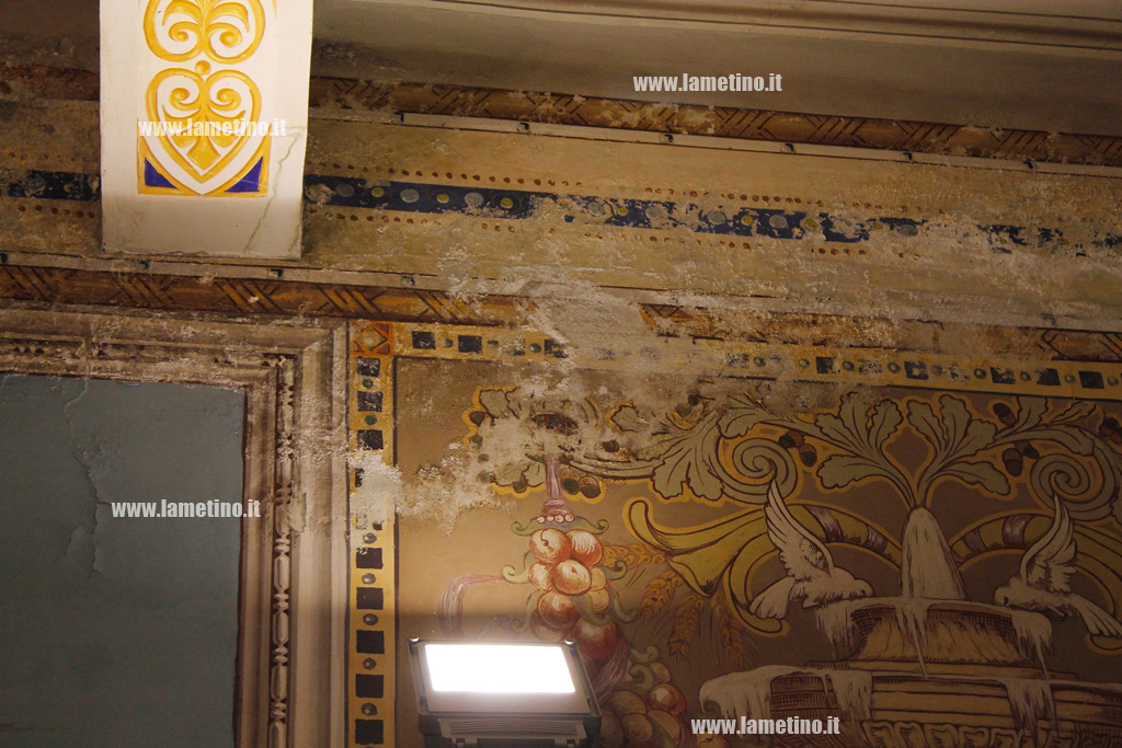 palazzo-citta-lamezia-degrado-4.jpg