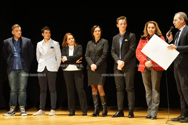 premiazione-scuola.jpg