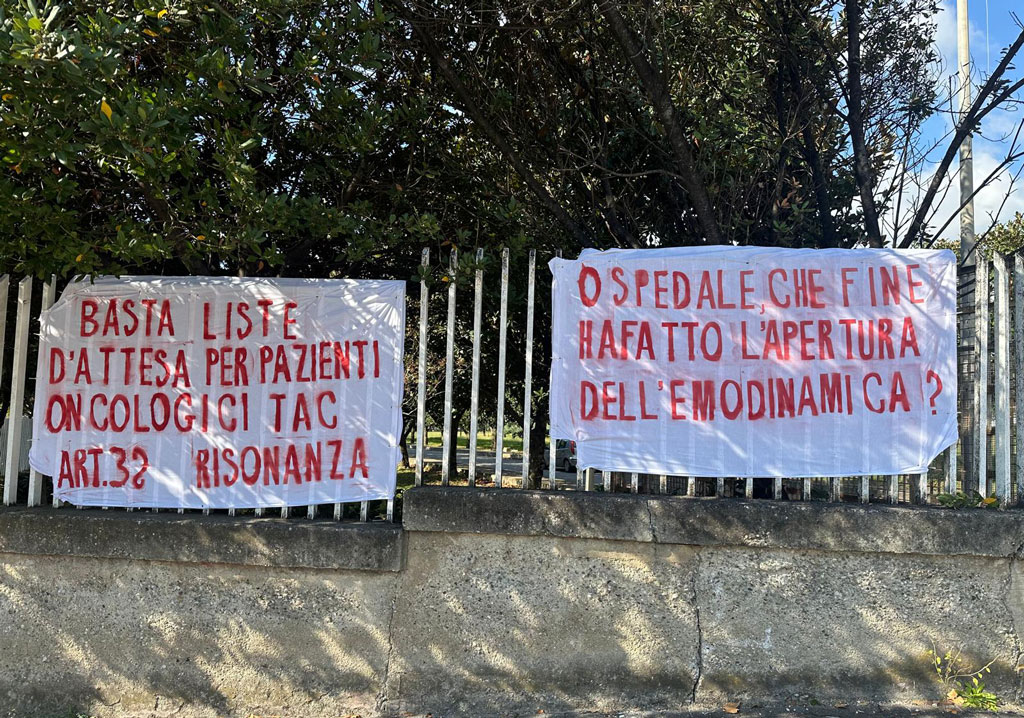 striscioni-ospedae-lamezia-at-13.14.33_18174.jpg