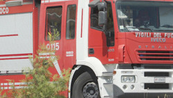 Tre auto in fiamme a Cassano allo Jonio, sospetta origine dolosa 115-VIGILI-DEL-FUOCO-1-_21b79_f9f8d.jpg