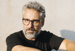 Il tour teatrale di Brunori Sas, le tre tappe calabresi Brunori-sas_5034c_74053.jpg