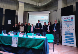 Lamezia, all'Istituto Comprensivo "Perri-Pitagora-Don Milani" incontro su storie di riscatto Chiediti-se-sono-felice-3_154b3.jpg