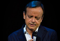 AMA Calabria, Gianluca Guidi omaggia il mito di Frank Sinatra Gianluca-Guidi_98440.jpg