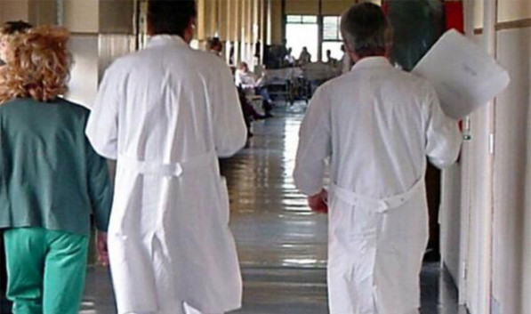 Consiglio dei Ministri delibera la revoca del commisariamento per la sanità in Calabria Medici-in-corsia-ospedale_74c0a_e73e5_634c6.jpg