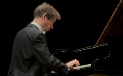 MusicAMA Calabria, l’eleganza e il rigore di Nikolai Lugansky conquistano Lamezia Nikolai-Lugansky-1_37705.jpg