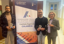Festa dell’atletica calabrese 2025, premiati anche cinque lametini della Libertsas Atletica RECCIO_e2254.jpg