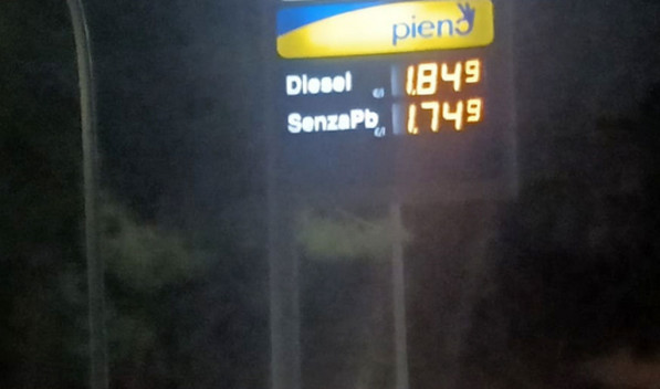 Guerra in Iran e aumenti record dei carburanti, Calabria sul podio dei prezzi più alti carburanti-2026-03-04-alle-13.14.09_74d07.jpg