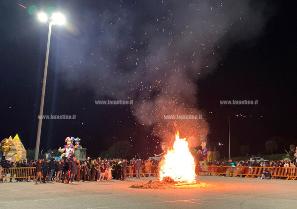 Lamezia, festa e divertimento con i Giganti dell’Allegria: la “morte di Carnevale” chiude l’edizione 2026 - FOTO carnevale-lameziaPRIMA-26-02-22-at-20.47.54_03dfa.jpg
