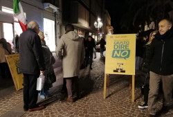 Lamezia, il Comitato “Difendiamo la Costituzione” avvia la campagna referendaria per il "No alla riforma della giustizia" giustizia-2025-12-28-alle-11.14.51_fea9b.jpg