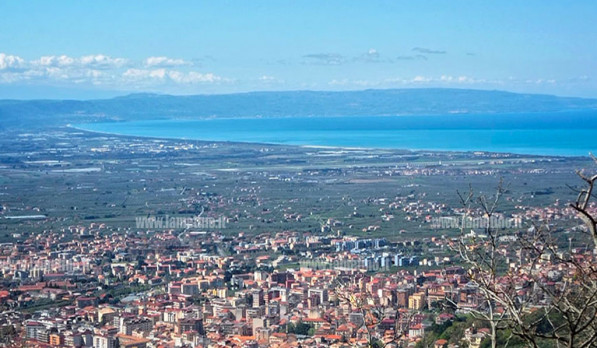 Progetto "ITI Smartland Golfo Lametino", Lamezia è il Comune capofila lamezia-terme-paesaggio_costa_09658_76bc7_ed2ae_dff2c.jpg