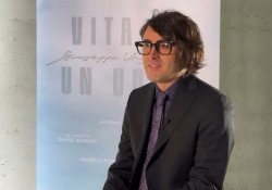 Il regista lametino Mario Vitale firma il docufilm “Vita di un uomo - Giuseppe Ungaretti” mario-vitale-2026-01-29-alle-11.30.31_9522e.jpg