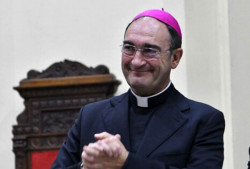 Lamezia, al Vescovo Parisi il premio internazionale città di Gioacchino da Fiore parisib56bcba0c18bf9e_cfaf1_7f4ec_a5bc6.jpg