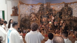 Lamezia, presepe di Carta in stile napoletano ideato dal maestro Nicola Sposato nella Chiesa di San Giuseppe Artigiano pres2025-12-08-ore-23.22.12_5e75eff8_6735c.jpg