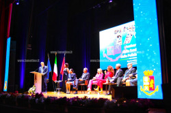 A Lamezia la festa della Polizia per il 174° anniversario della fondazione: “Massimo impegno per legalità e sicurezza” - Video e Foto prima-foto8-f1882a4c1a2c_c767e.jpg