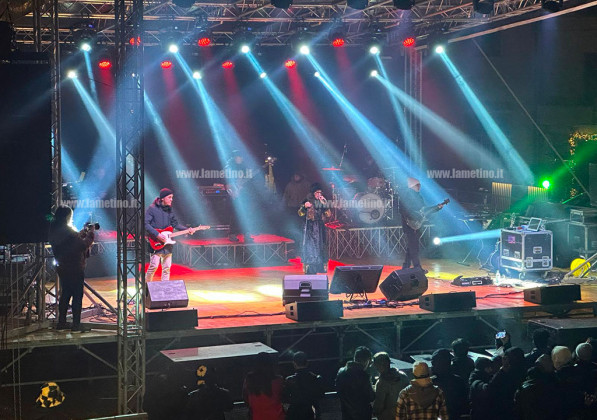 Lamezia saluta il 2026 con Syria e la "discoteca sotto le stelle" syria6_484ad.jpg