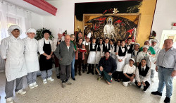 Lamezia, alunni del Polo Tecnico Professionale “Einaudi” preparano pranzo di Natale per ospiti della casa di riposo "Tamburelli" tamburelli09.07.15_8e111.jpg